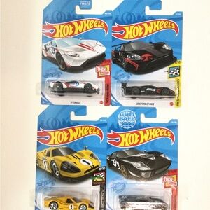 FORD Lot of 4 Retired Collectible 2020 HotWheels Fast Racing Cars BNIP